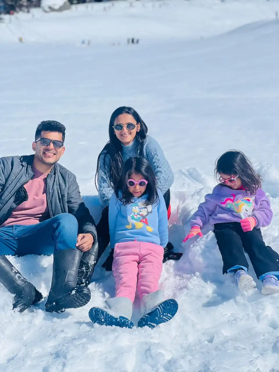 Kashmir Family Tour Packages 2026 | Safe, Relaxed & Kid-Friendly